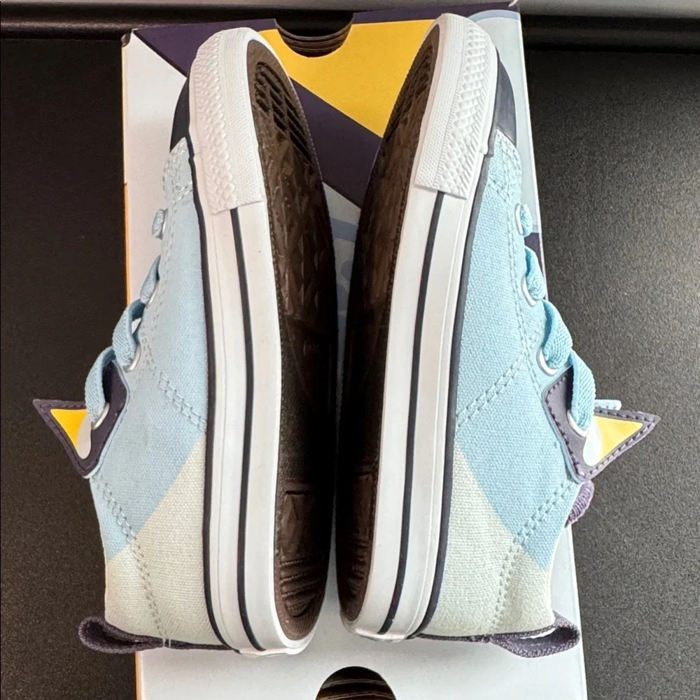 Converse Bluey Light Blue and Navy Low Top Sneakers Toddler Size 9 New NIB